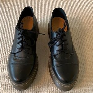 Platform Leather lace up shoes
